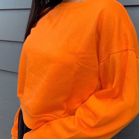 Orange Crop Top - Picture 2 of 4